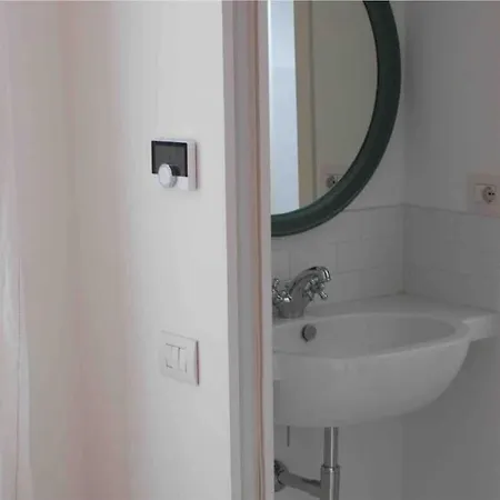 Comfort Luxury Loft, Area E Next To Subway شقة *
